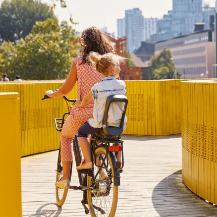 'Urban Iki Zadní sedadlo junior s adaptérem na nosič black/brown