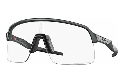 Oakley sutro lite matte carbon clear photochromic 